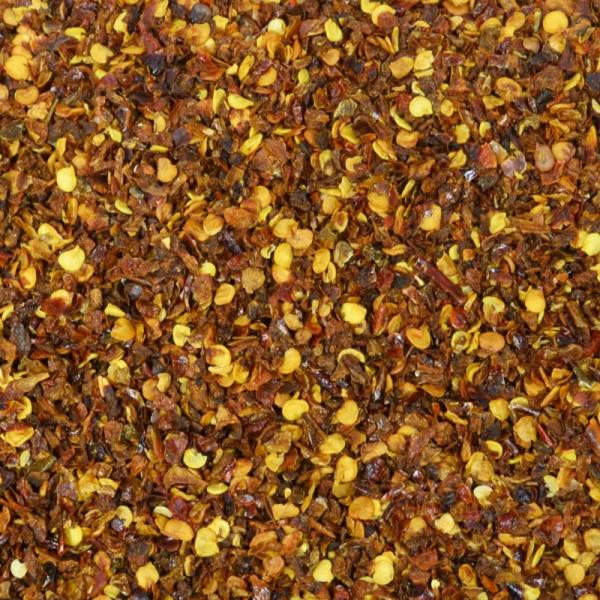Rote Jalapeno Chili, geschrotet
